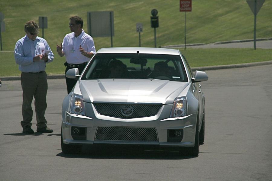  Cadillac CTS-V Coupe 2010 года  (фото 223 из 315)